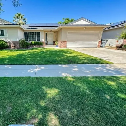 Buy this 3 bed house on 634 East Robinwood Lane in Fresno, CA 93710