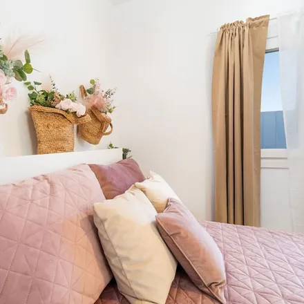Rent this 4 bed house on Plenoil Chiclana de la Frontera II in Avenida de los Descubrimientos, 35