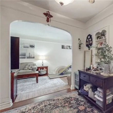 Image 3 - 123-01 82nd Avenue, New York, NY 11415, USA - Apartment for sale