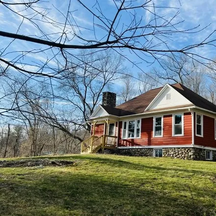 Buy this 3 bed house on 548 Chestnut Hill Road in Ballouville, Killingly