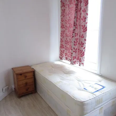 Image 1 - Viet Quan, 1 Landport Terrace, Portsmouth, PO1 2RG, United Kingdom - Apartment for rent