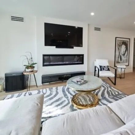 Image 2 - Olive Drive, West Hollywood, CA 90069, USA - Condo for rent