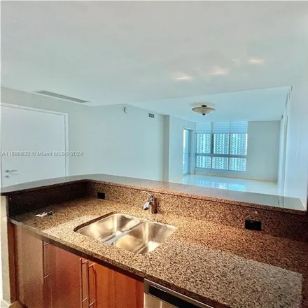 Image 4 - 300 S Biscayne Blvd, Miami, FL, US - Condo for rent