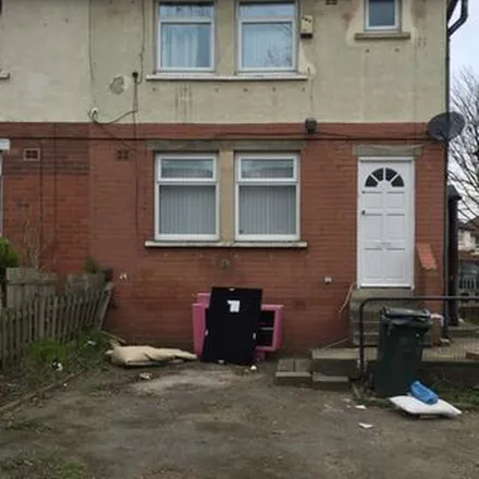 Rent this 3 bed duplex on Norbury Road in Bradford, BD10 0HJ