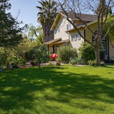 Buy this 5 bed house on 208 Madrone Court in Winters, Yolo County