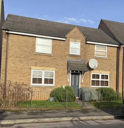 Rent this 2 bed apartment on Bryony Road in Bicester, OX26 3WY