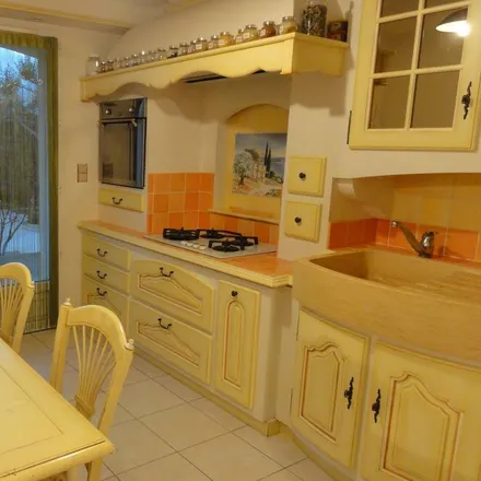 Rent this 2 bed house on 83270 Saint-Cyr-sur-Mer