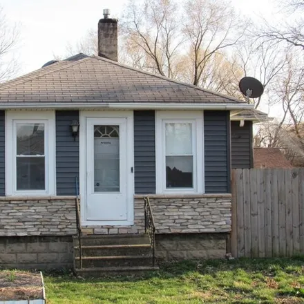 Buy this 2 bed house on 368 Connor Avenue in Fairmont, Will County