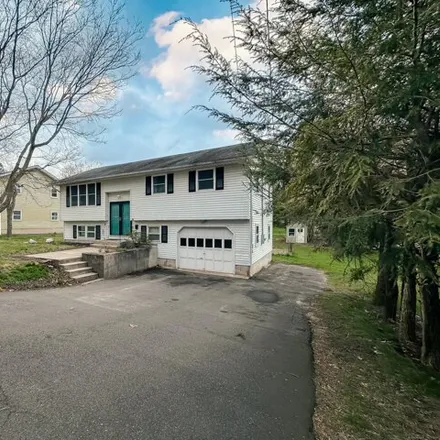 Buy this 3 bed house on 19 Crescent Street in Terryville, Plymouth