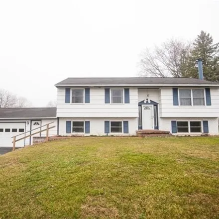 Rent this 4 bed house on 38 Kathy Drive in Pittsford, Monroe County