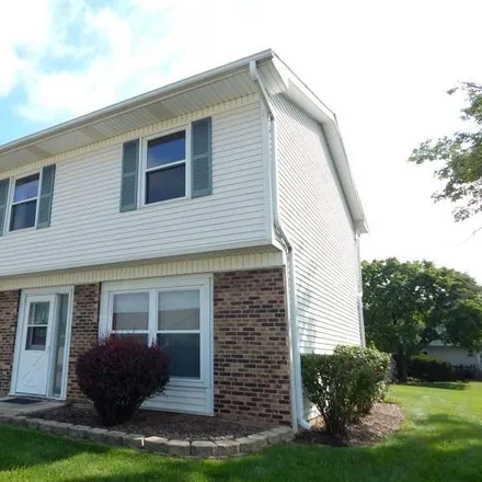 Buy this 3 bed townhouse on 467 Degas Circle in Barbers Corners, Bolingbrook