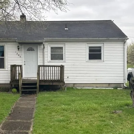 Buy this 3 bed house on 1221 West 63rd Avenue in Merrillville, IN 46410