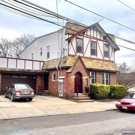 Rent this 4 bed house on 182 Farnham Avenue in Lodi, NJ 07644