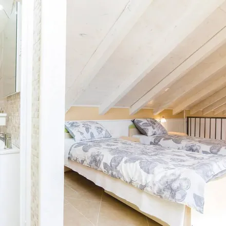 Rent this 3 bed house on 23222 Zemunik Gornji
