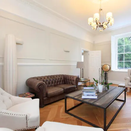 Image 2 - Crescent Grove, London, SW4 7AH, United Kingdom - House for sale