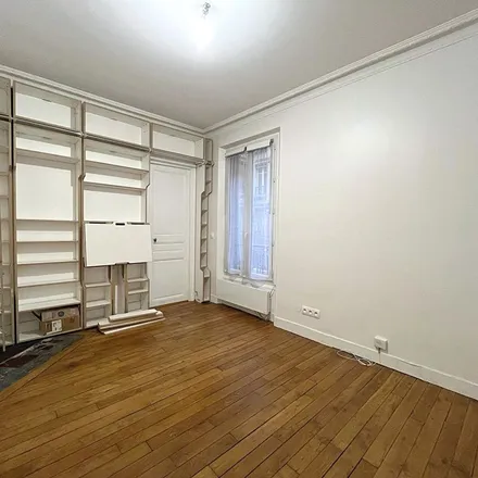 Image 2 - 12 Rue de Villafranca, 75015 Paris, France - Apartment for rent