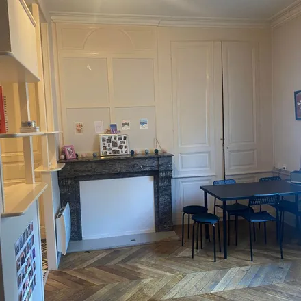 Image 2 - La Sale, Route d'Angers, 49000 Écouflant, France - Apartment for rent