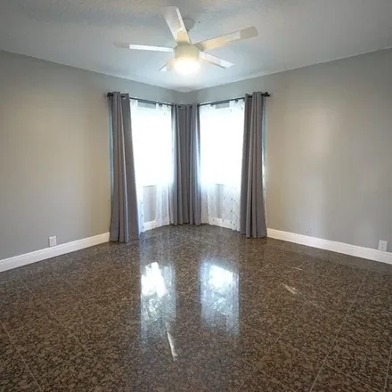Image 9 - 121 Woodcreek Drive West, Safety Harbor, FL 34695, USA - Apartment for rent