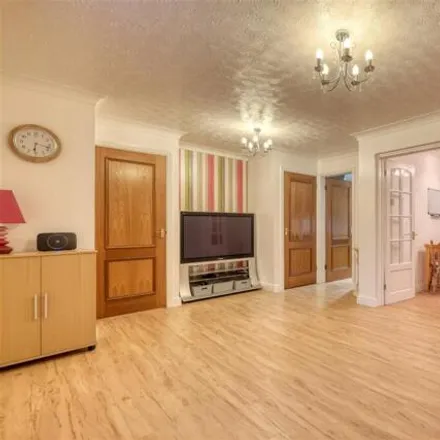 Buy this 3 bed house on 4 Scorers Close in Shirley, B90 3SZ