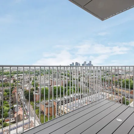 Rent this 1 bed apartment on 126 Cavell Street in London, E1 2EE