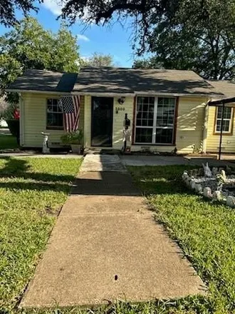 Buy this 3 bed house on 2168 North 38th Street in Waco, TX 76708