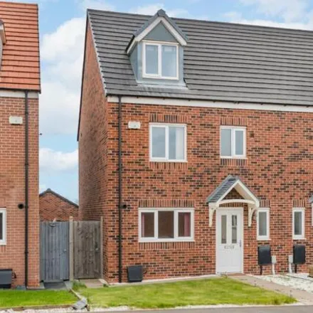 Buy this 4 bed duplex on Hawling Street in Redditch, B97 6BP