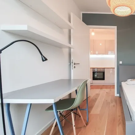 Rent this 5 bed room on Müllerstraße 150 in 13353 Berlin, Germany