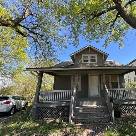 Image 3 - 228 East South Avenue, Independence, MO 64050, USA - House for sale