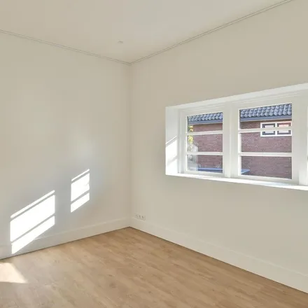 Rent this 9 bed apartment on Lothariuslaan 47 in 1402 GG Bussum, Netherlands