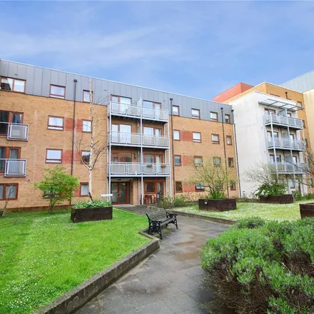 Rent this 2 bed apartment on unnamed road in Greenhithe, DA9 9UH