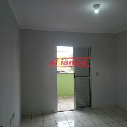 Rent this 2 bed apartment on Rua Padre Geraldo Mauzeroll in Taboão, Guarulhos - SP