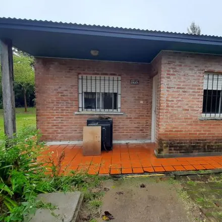 Buy this 2 bed house on Avenida Quito in Partido de Ezeiza, 1812 Carlos Spegazzini