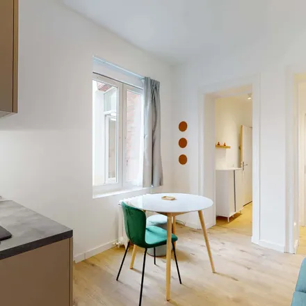 Rent this 15 bed room on 204 Rue du Faubourg de Roubaix in 59000 Lille, France