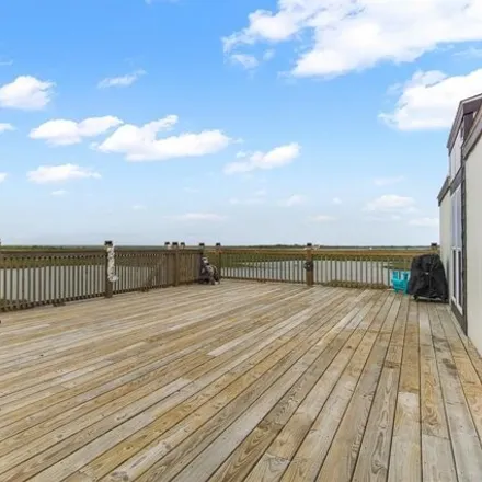 Image 9 - 1250 East Canal Drive, Stingaree, Galveston County, TX 77650, USA - House for sale