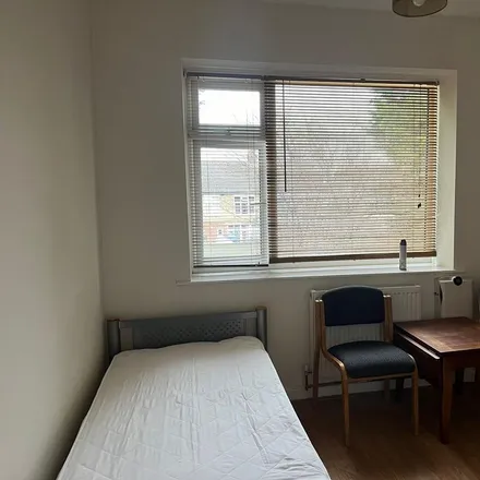 Rent this studio apartment on unnamed road in Luton, LU1 3NA