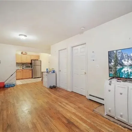 Rent this 3 bed apartment on 2106 Washington Avenue in New York, NY 10457