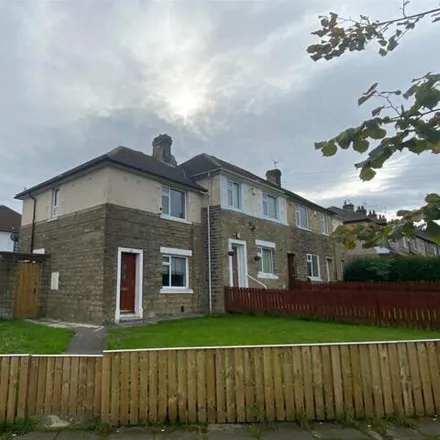 Buy this 2 bed townhouse on Canterbury Avenue Little Horton Lane in Canterbury Avenue, Bradford