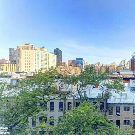 Image 5 - 525 E 82nd St Apt 11f, New York, 10028 - Apartment for sale