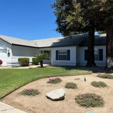 Buy this 3 bed house on 1818 East Bridger Avenue in Tulare, CA 93274