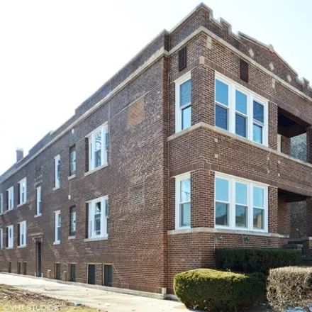 Image 1 - 4101 West Barry Avenue, Chicago, IL 60641, USA - House for rent