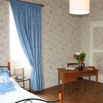 Rent this 2 bed townhouse on Beaumont-en-Véron in Indre-et-Loire, France