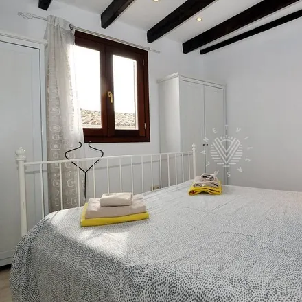 Rent this 1 bed apartment on carrer de Moscari in 07008 Palma, Spain