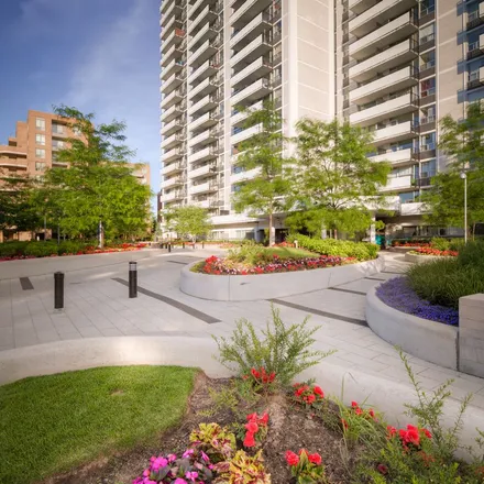 Image 8 - 225 Davisville Avenue, Old Toronto, ON M4S 1C2, Canada - Apartment for rent