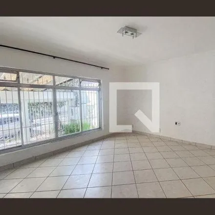 Rent this 3 bed house on Rua Antuérpia in Vila Metalúrgica, Santo André - SP