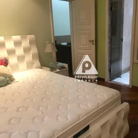 Buy this 3 bed house on Rua Isis Dias de Oliveira 221 in Recreio dos Bandeirantes, Rio de Janeiro - RJ