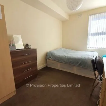 Image 4 - Harold Walk, Leeds, LS6 1PS, United Kingdom - Apartment for rent