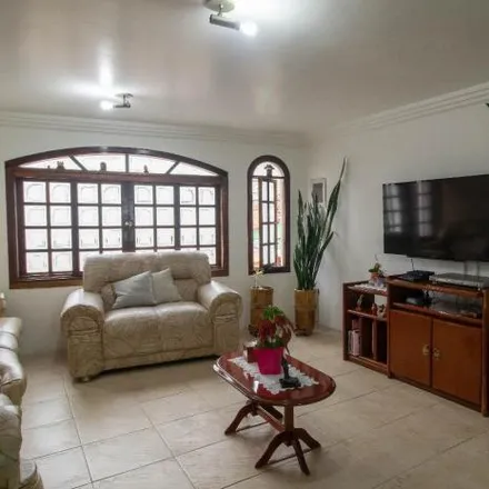 Buy this 4 bed house on Rua Duque de Caxias in Planalto, São Bernardo do Campo - SP