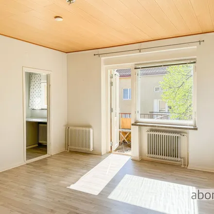 Rent this 1 bed apartment on Tiilentekijänkatu 8-10 in 20810 Turku, Finland