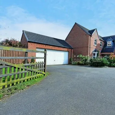 Buy this 5 bed house on Farleys Lane in Hucknall, NG15 6DN