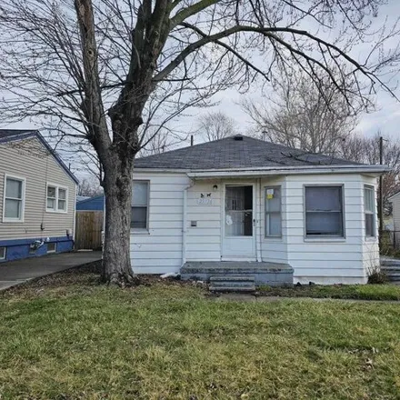 Buy this 2 bed house on 23742 Mac Arthur Avenue in Center Line, Warren